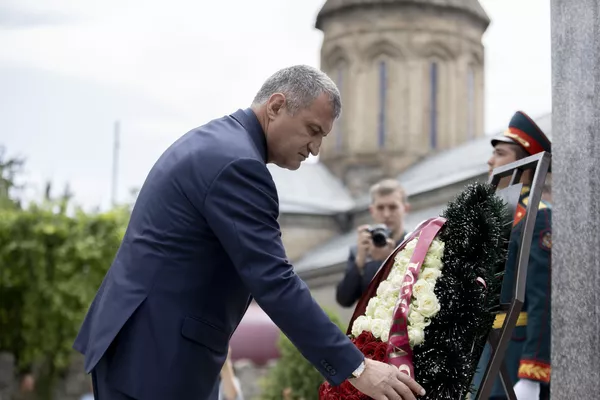 Траурные мероприятия, посвященные 11-й годовщине грузинской агрессии в августе 2008 года Траурные мероприятия, посвященные 11-й годовщине грузинской агрессии в августе 2008 года - Sputnik Южная Осетия