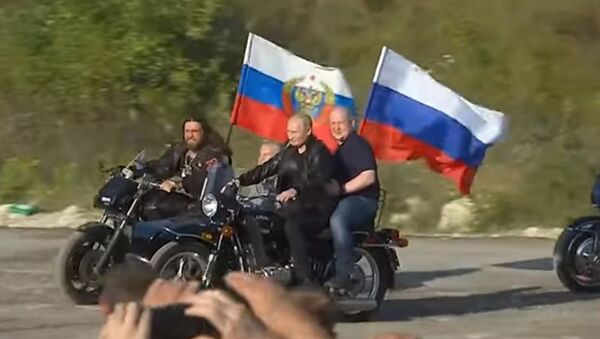 Путин приехал на байк-шоу в Крыму - Sputnik Южная Осетия