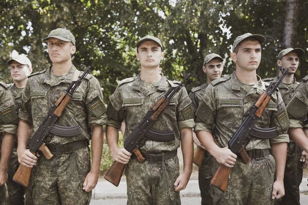 Приведение к присяге курсантов и солдат срочной службы - Sputnik Южная Осетия