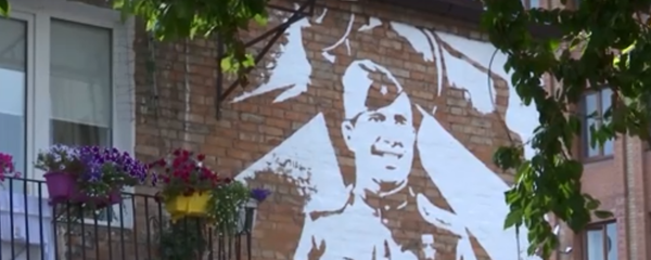 Во Владикавказе появилось граффити летчика Сергея Коблова Во Владикавказе появилось граффити летчика Сергея Коблова - Sputnik Южная Осетия