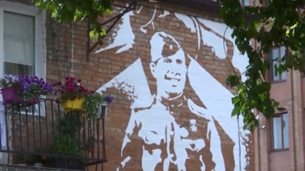 Во Владикавказе появилось граффити летчика Сергея Коблова - Sputnik Южная Осетия