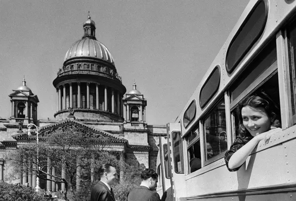 Туристы на экскурсии в Ленинграде, 1952 год - Sputnik Южная Осетия