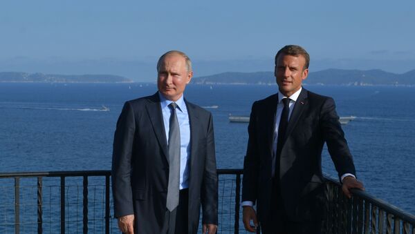 Президент РФ Владимир Путин и президент Франции Эммануэль Макрон - Sputnik Южная Осетия