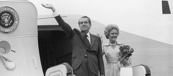 Президент США Ричарда Никсона с супругой Патрицией Президент США Ричарда Никсона с супругой Патрицией - Sputnik Южная Осетия