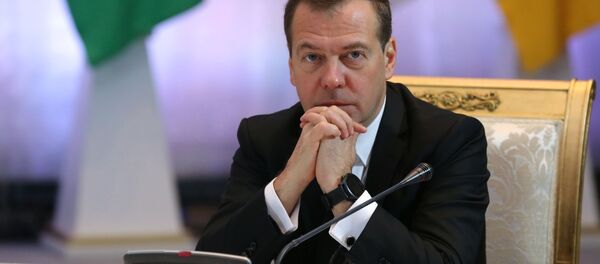 Премьер-министр РФ Дмитрий Медведев Премьер-министр РФ Дмитрий Медведев - Sputnik Южная Осетия
