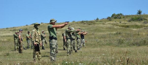 Между командами ОМОН прошли соревнования по стрельбе из огнестрельного оружия Между командами ОМОН прошли соревнования по стрельбе из огнестрельного оружия - Sputnik Южная Осетия