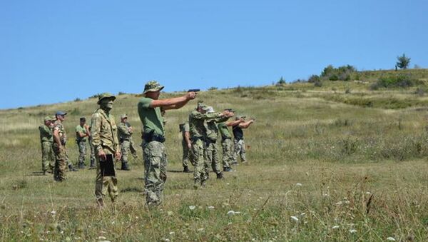 Между командами ОМОН прошли соревнования по стрельбе из огнестрельного оружия - Sputnik Южная Осетия