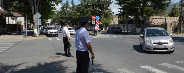 Милиция на улицах Цхинвала  Милиция на улицах Цхинвала  - Sputnik Южная Осетия