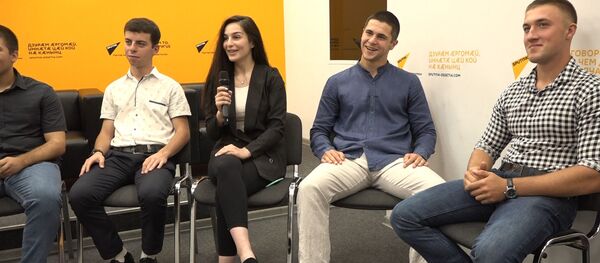 Участники форумов из Южной Осетии о новых знакомствах, знаниях, впечатлениях Участники форумов из Южной Осетии о новых знакомствах, знаниях, впечатлениях - Sputnik Южная Осетия