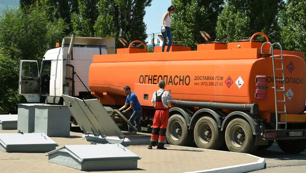 Автоцистерна на заправочной станции - Sputnik Южная Осетия