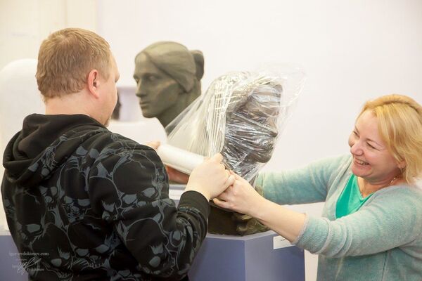 Что общего у скульптуры и автомата Калашникова: мир художника из Санкт-Петербурга Что общего у скульптуры и автомата Калашникова: мир художника из Санкт-Петербурга - Sputnik Южная Осетия