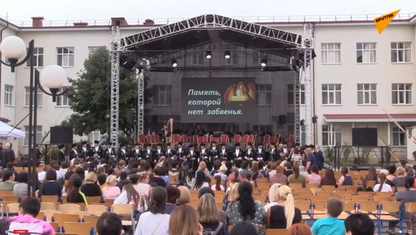 ТРАНСЛЯЦИЯ ЗАВЕРШЕНА: Акция в Беслане в память о жертвах теракта - Sputnik Южная Осетия