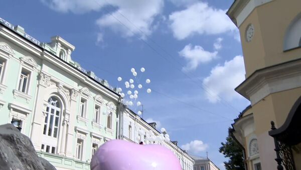 Белые шары в память о Беслане - Sputnik Южная Осетия