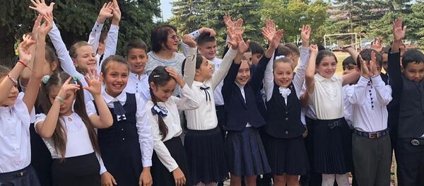 Гимнази Альбион-ы 4б кълас Гимнази Альбион-ы 4б кълас - Sputnik Хуссар Ирыстон