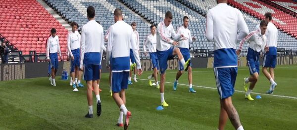 Будет борьба характеров – Черчесов и Дзюба о предстоящем матче - Sputnik Южная Осетия