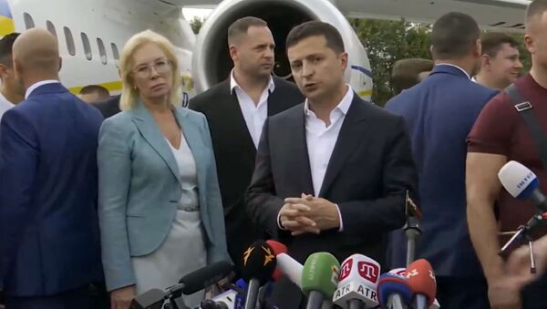 “Мы сделали первый шаг”. Зеленский рассказал, как договаривался с Путиным - Sputnik Южная Осетия