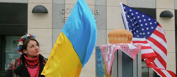Флаги Украины и США Флаги Украины и США - Sputnik Южная Осетия