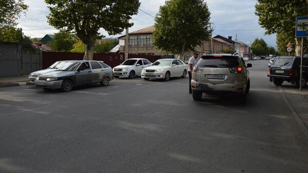 Нарушителей на дорогах Южной Осетии стало меньше, заявили в МВД Нарушителей на дорогах Южной Осетии стало меньше, заявили в МВД - Sputnik Южная Осетия