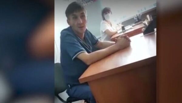 В Северной Осетии уволили врача, который в пьяном состоянии рекомендовал ребенку наносить мазь на гипс - Sputnik Южная Осетия