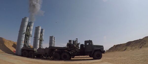 Триумф военной техники: С-300 и С-400 показали себя в действии Триумф военной техники: С-300 и С-400 показали себя в действии - Sputnik Южная Осетия