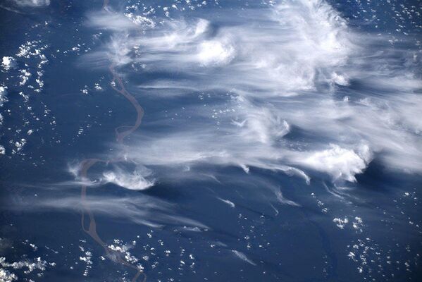 Горящие леса Амазонии на снимке с орбиты  итальянского астронавта Луки Пармитано  - Sputnik Южная Осетия