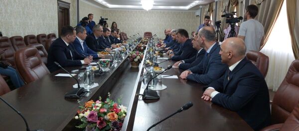 ДАР делегацийы фембӕлд РХИ къухдариуӕгады минӕвӕрттимӕ ДАР делегацийы фембӕлд РХИ къухдариуӕгады минӕвӕрттимӕ - Sputnik Хуссар Ирыстон