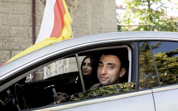 Автопробег в честь Дня осетинского флага - Sputnik Южная Осетия