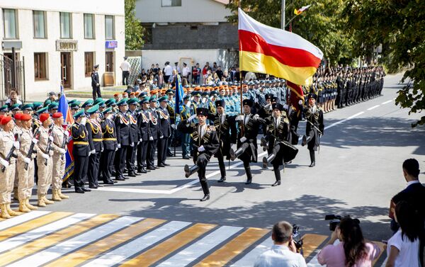 Военный Парад в честь Дня республики Южная Осетия - Sputnik Южная Осетия