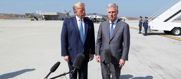 Президент США Дональд Трамп с советником по национальной безопасности Робертом О'Брайеном  Президент США Дональд Трамп с советником по национальной безопасности Робертом О'Брайеном  - Sputnik Южная Осетия