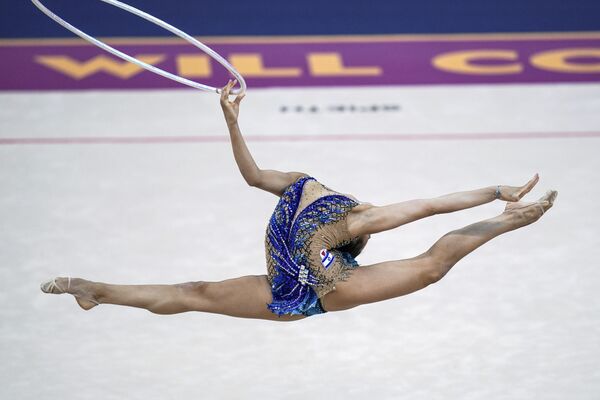 Израильская гимнастка Линой Ашрам на Чемпионате мира по художественной гимнастике в Баку - Sputnik Южная Осетия
