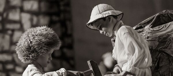 Хуссар Иры театр райста æхсæнадæмон театры сæрмагонд приз Хуссар Иры театр райста æхсæнадæмон театры сæрмагонд приз - Sputnik Хуссар Ирыстон