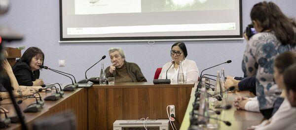 Встреча и обсуждение нового фильма о И. Бродском и сестрах Абаевых Две сестры и поэт с Рафаэлем Гаспарянцем и Теминой Туаевой - Sputnik Южная Осетия