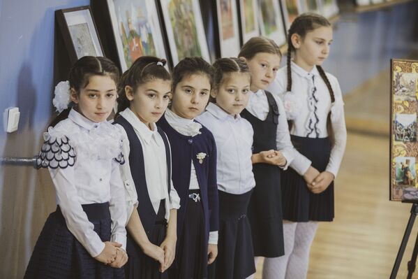 Открытие выставки в Лицее искусств, посвященной 160-летию со дня рождения Коста Хетагурова - Sputnik Южная Осетия