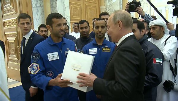 Первый космонавт из ОАЭ – Путину: Мы были в России целый год как дома - Sputnik Южная Осетия