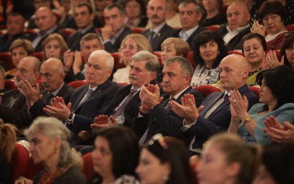 Торжественное собрание общественности Южной Осетии в честь 160-летия Коста Хетагурова - Sputnik Южная Осетия