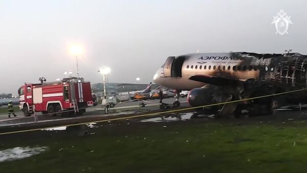 Следственные действия на месте аварийной посадки самолёта в аэропорту Шереметьево - Sputnik Южная Осетия