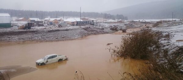 Прорыв дамбы в Красноярском крае Прорыв дамбы в Красноярском крае - Sputnik Южная Осетия