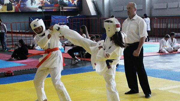 Соревнования по каратэ на фестивале Мирный Кавказ - Sputnik Южная Осетия