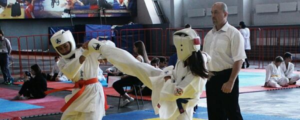 Соревнования по каратэ на фестивале Мирный Кавказ - Sputnik Южная Осетия