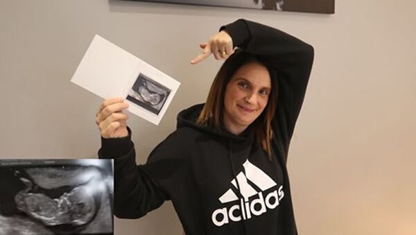 Женщина пообещала не рожать и забеременела 22-м ребенком - Sputnik Южная Осетия