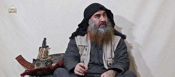Главарь запрещенной в России террористической группировки ДАИШ Абу Бакр аль-Багдади // AFP / Al-Furqan Media - Sputnik Южная Осетия