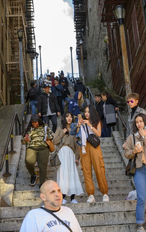 Туристы на лестнице Джокера в Бронксе, Нью-Йорк - Sputnik Южная Осетия