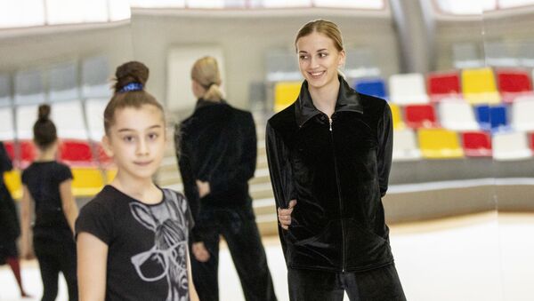 Тренировка юных гимнасток с Валерией Урюпиной - Sputnik Южная Осетия