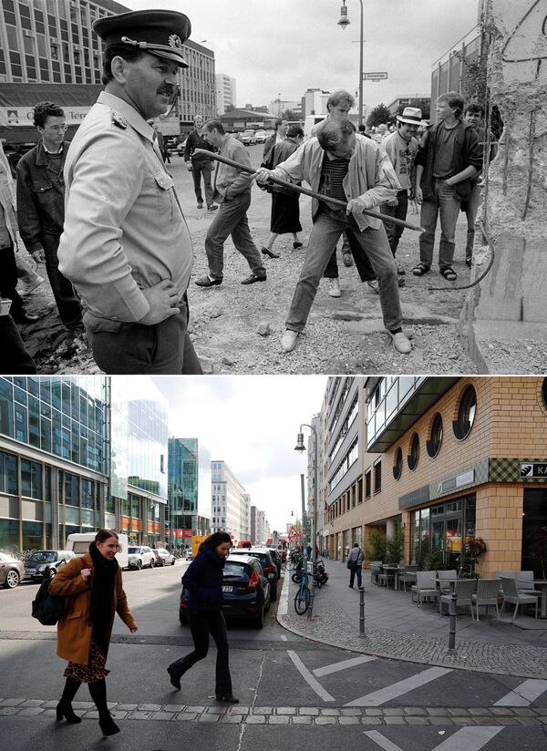 На фото сверху мужчина пытается разбить часть Берлинской стены на улице Markgrafen Strasse/Rudi-Dutschke Strasse 2 июня 1990 года, и внизу -  то же место 30 октября 2019 года, Германия - Sputnik Южная Осетия