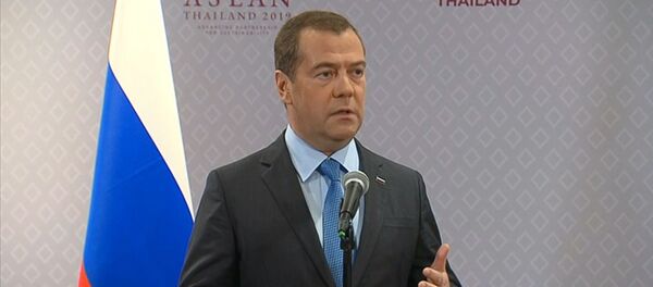 Медведев ответил на слова Лукашенко о чужих войнах Медведев ответил на слова Лукашенко о чужих войнах - Sputnik Южная Осетия