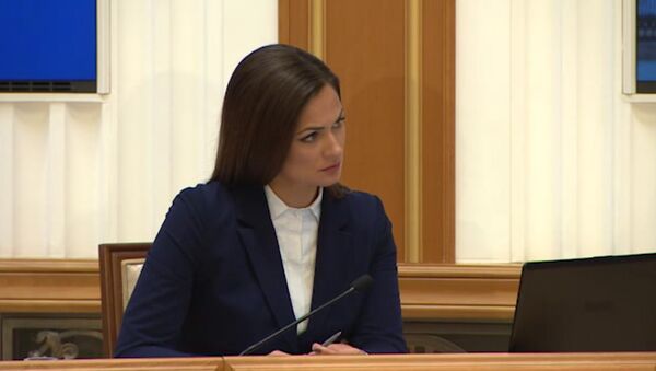Пресс-секретарь президента Наталья Эйсмонт во время пресс-конференции Лукашенко - Sputnik Южная Осетия