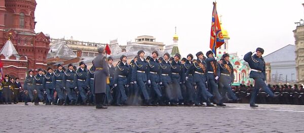 Москва отметила годовщину легендарного военного парада 1941 года Москва отметила годовщину легендарного военного парада 1941 года - Sputnik Южная Осетия