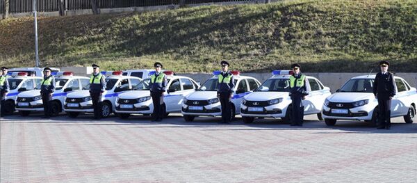 Бибилов вручил ключи от нового автотранспорта МВД Южной Осетии - Sputnik Южная Осетия