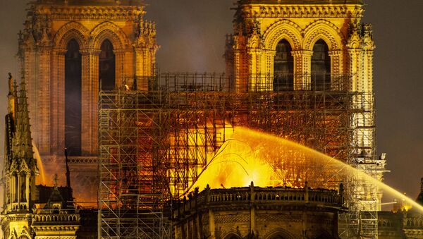 Пожар в соборе Парижской Богоматери - Sputnik Южная Осетия