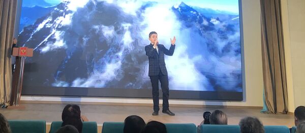 Максим Зассеев на открытии IХ Международного фестиваля русской культуры Истоки Максим Зассеев на открытии IХ Международного фестиваля русской культуры Истоки - Sputnik Южная Осетия